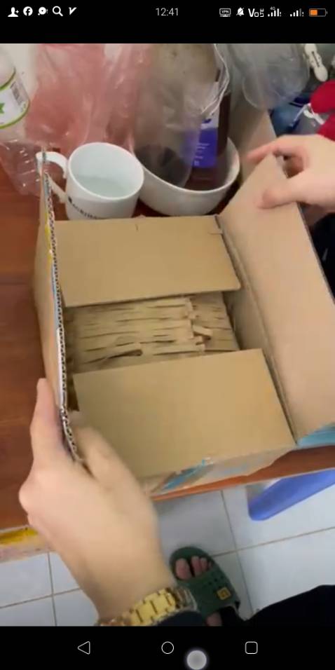 Có sấy nóng mát, nhìn đẹp đẽ gọn gàng tuy nhiên kêu hơi to