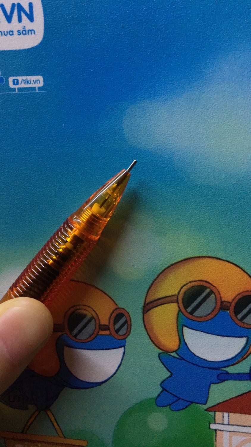 Tuyệt vời, thật sự hài lòng với cây bút chì chắc chắn như vậy, để được rất nhiều ngòi để dự trữ trong thân bút, lúc bỏ ngòi vào cũng dễ dàng nữa, viết rất chắc chắn, chỗ bấm ngay giữa thân rất tiện lợi, màu cam rất đẹp, nên mua nha mọi người. Tuyệt vời, thật sự hài lòng với cây bút chì chắc chắn như vậy, để được rất nhiều ngòi để dự trữ trong thân bút, lúc bỏ ngòi vào cũng dễ dàng nữa, viết rất chắc chắn, chỗ bấm ngay giữa thân rất tiện lợi, màu cam rất đẹp, nên mua nha mọi người.