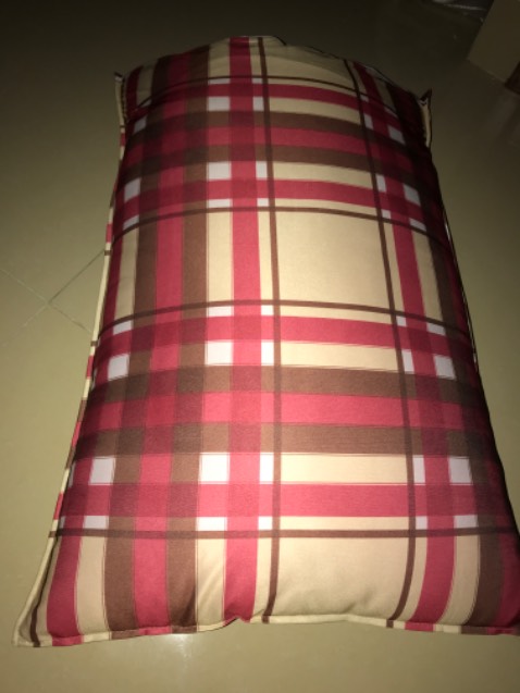 Sản phẩm tuyệt vời, gối rất êm và đàn hồi lắm. Vỏ gối màu sắc đẹp. Cảm ơn shop đã bán sản phẩm tốt và giá cũng rất mềm