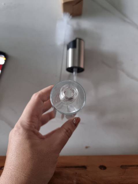 Giao hàng nhanh.  Xài cũng được thời gian ko biết ra sao nên cho trước 4 sao,  nên mua nhé chị em. ( hộp đựng có ai đó đã khui ra,  nhưng ko sao, chập nhận đc )