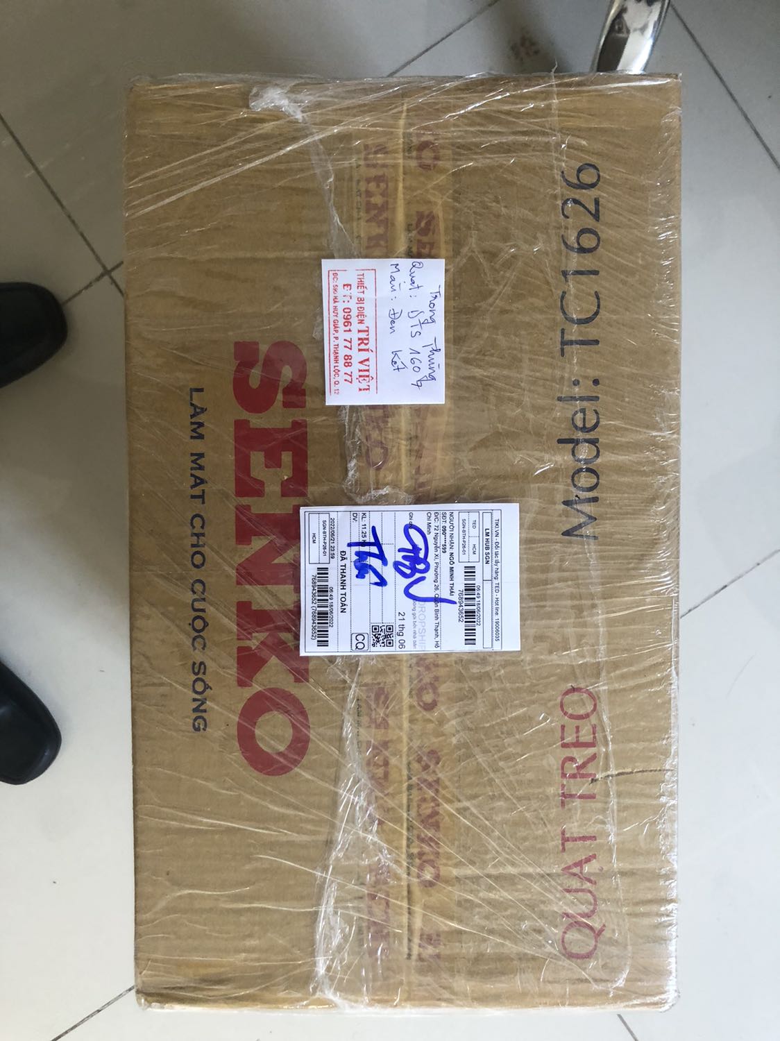 Quạt đẹp màu xanh rất bắt mắt, công suất lớn, rất mát. Giao hàng nhanh. Lắp rất dễ dàng. Quạt cao phù hợp phòng rộng