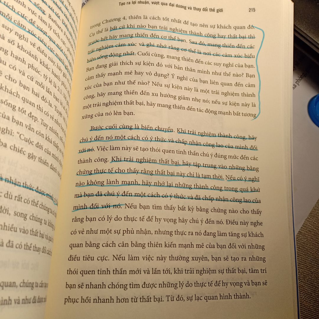 Mình nhìn tiêu đề sách cứ nghĩ là sách về kinh doanh, marketing, tiếp thị, hóa ra là về hướng dẫn thiền.
Nhìn chung nội dung hay & bổ ích, nhưng hồn văn của dịch thuật thì ko đc ok lắm.