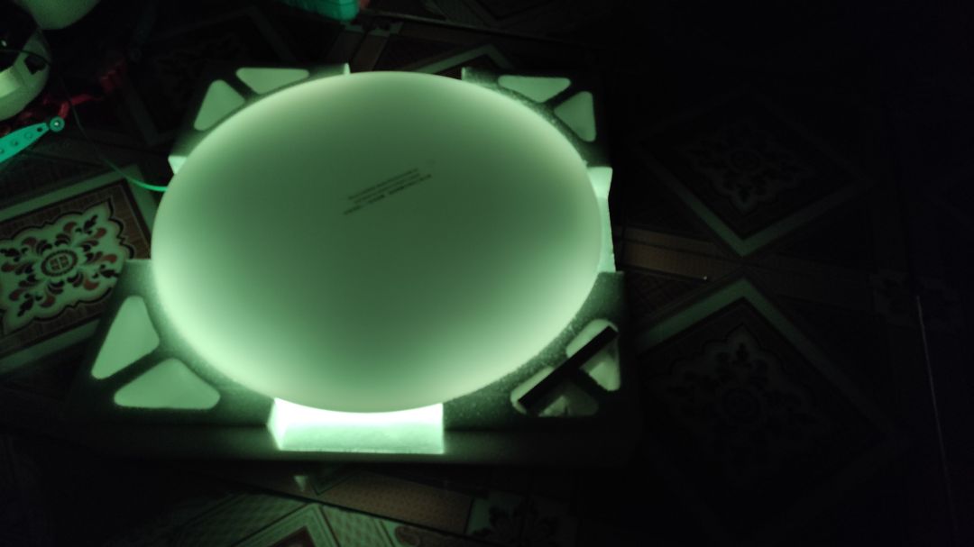 hài lòng nhà bán hàng, hài lòng vận chuyển.
nhưng đèn có quang thông thấp.
không đủ độ sáng
chủ yếu là dùng trang trí