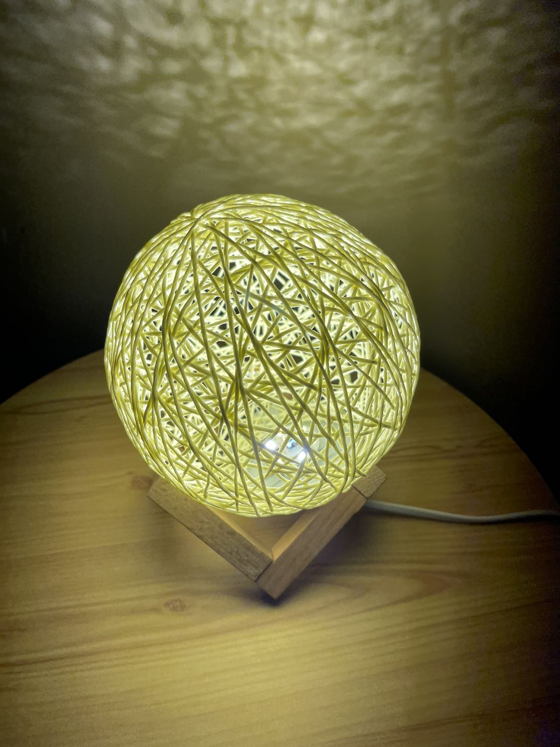 Ship siêu nhanh gói cẩn thận, tuy nhiên đèn thì bóng led này ko rõ là sẽ thay kiểu gì nếu cháy? Vứt cả cụm?