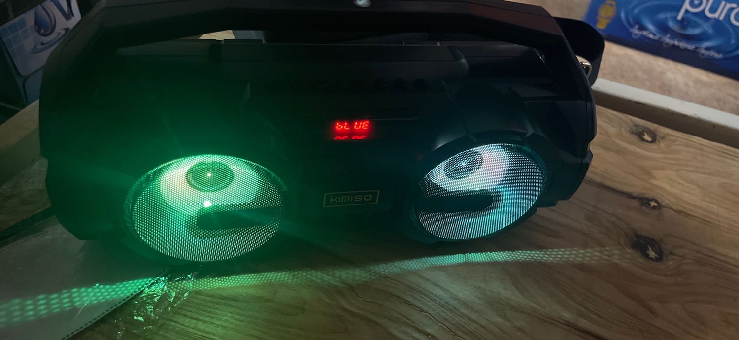 Giao hàng nhanh , có mic khá là hay mang đi chơi rất tiện