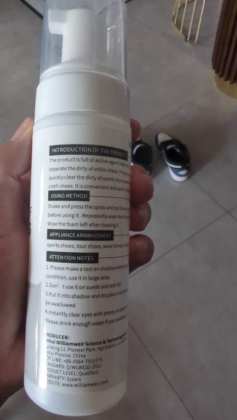 Vệ sinh sạch sẽ nhanh chóng
Không mùi
Bọt rất nhiều nhanh khô d
Mùi dễ chịu
Giày sạch