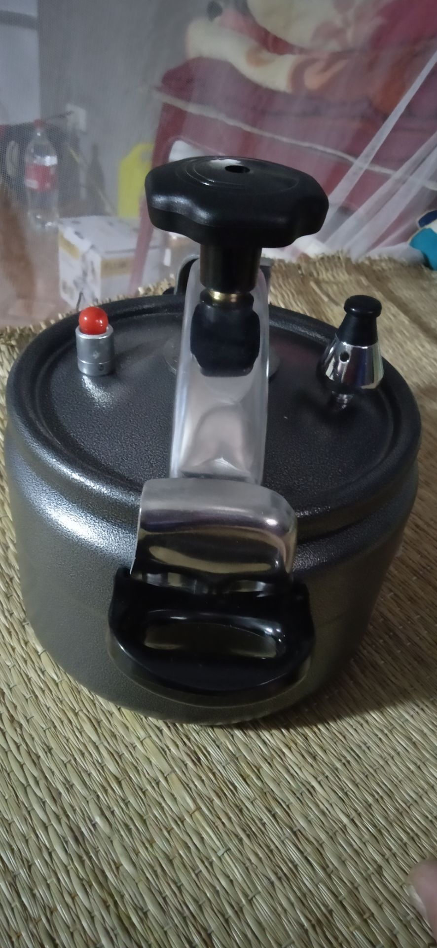 gửi hàng ko đúng màu, đặt màu trắng thì gửi mau đen chua hài lòng lắm, nhìn cảm quan thì tạm ổn, chưa dung chưa biết chất lượng ra sao, tiki giao hàng trước bốn ngày theo như dự kiến, nói chung là 
nhanh, đánh giá ba sao