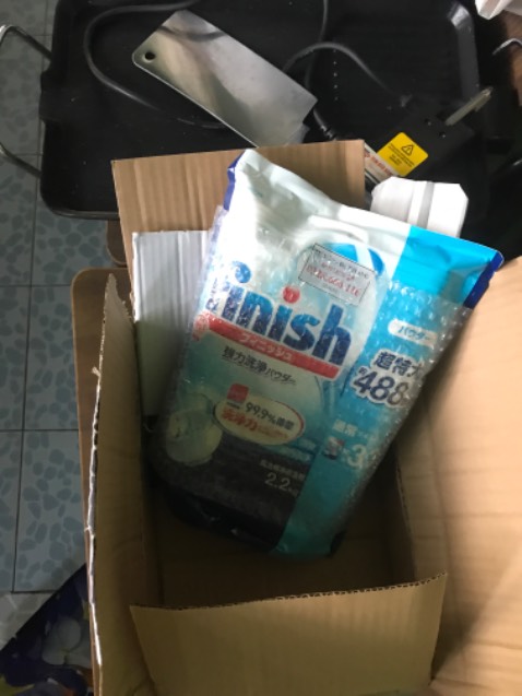 Rõ ràng đăng bán sản phẩm là 2 can bột rửa chén(2,5kg*2=5kg) mà giờ giao là 1 túi 2,2kg
Vậy là lừa đảo rồi còn gì
Tôi đề nghị trả hàng, hoàn tiền
Kiểu bán vậy lừa khách hàng , quá bực mình