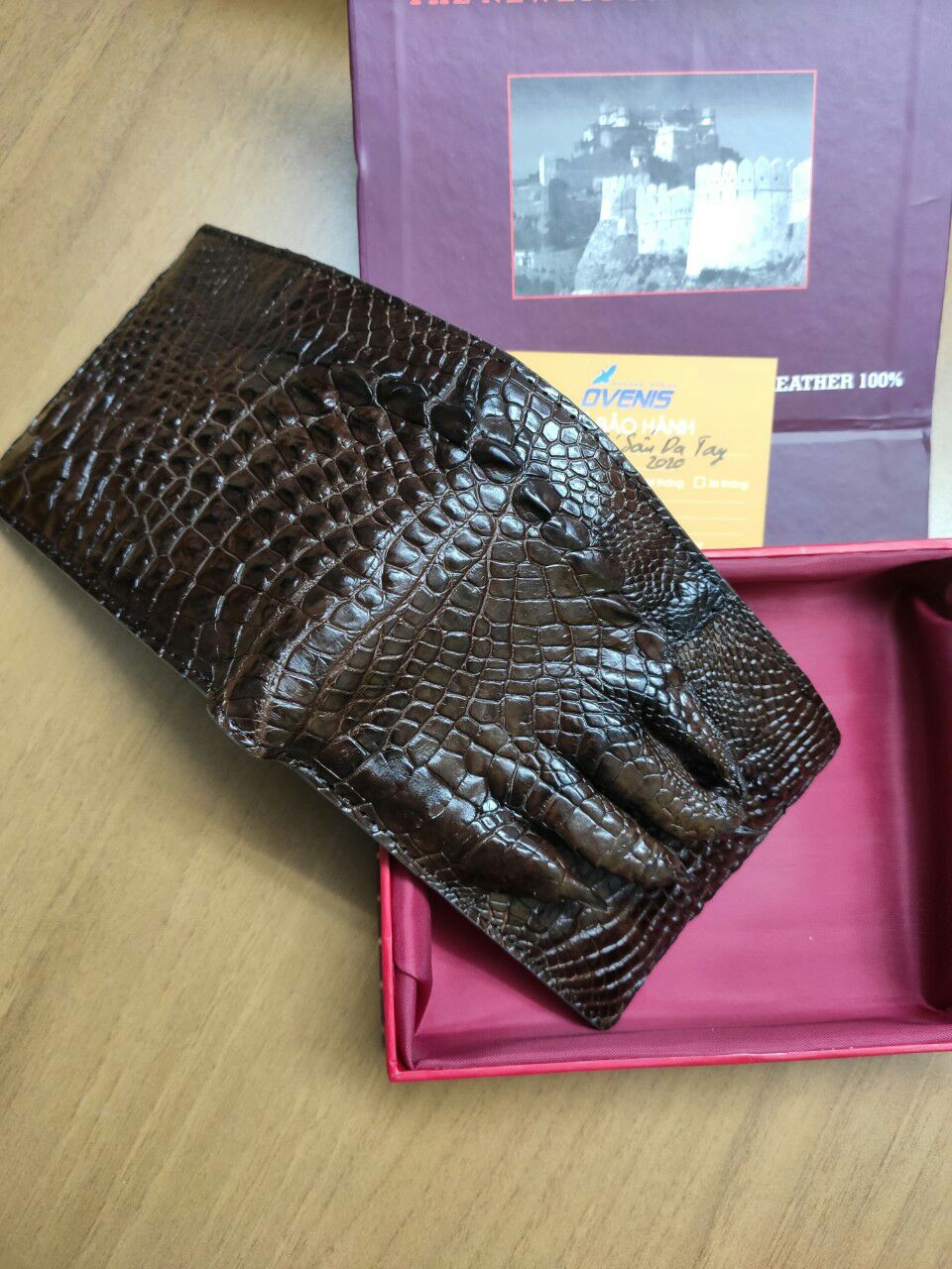 Rất chỉnh chu. Xứng đáng đồng tiền bát gạo. Quan trọng hàng cá sấu nên rất hài lòng