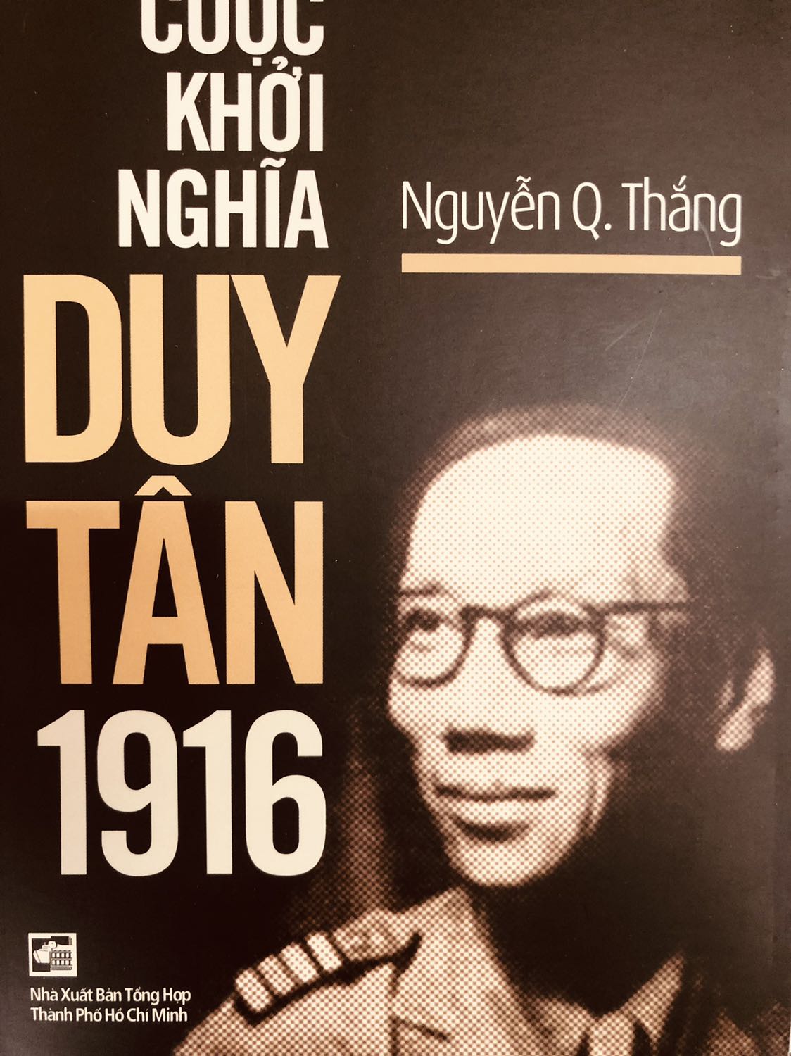 Rất hài lòng. Sách in đẹp. Tài liệu lịch sử đáng xem.