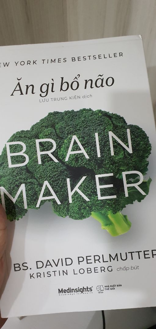 cuốn sách này giới thiệu rằng ruột là bộ não thứ 2. Sau đó toàn bộ cuốn sách nói về ăn thế nào để tốt cho ruột. Dịch rất cứng, nội dung hơi chán. hơi thất vọng