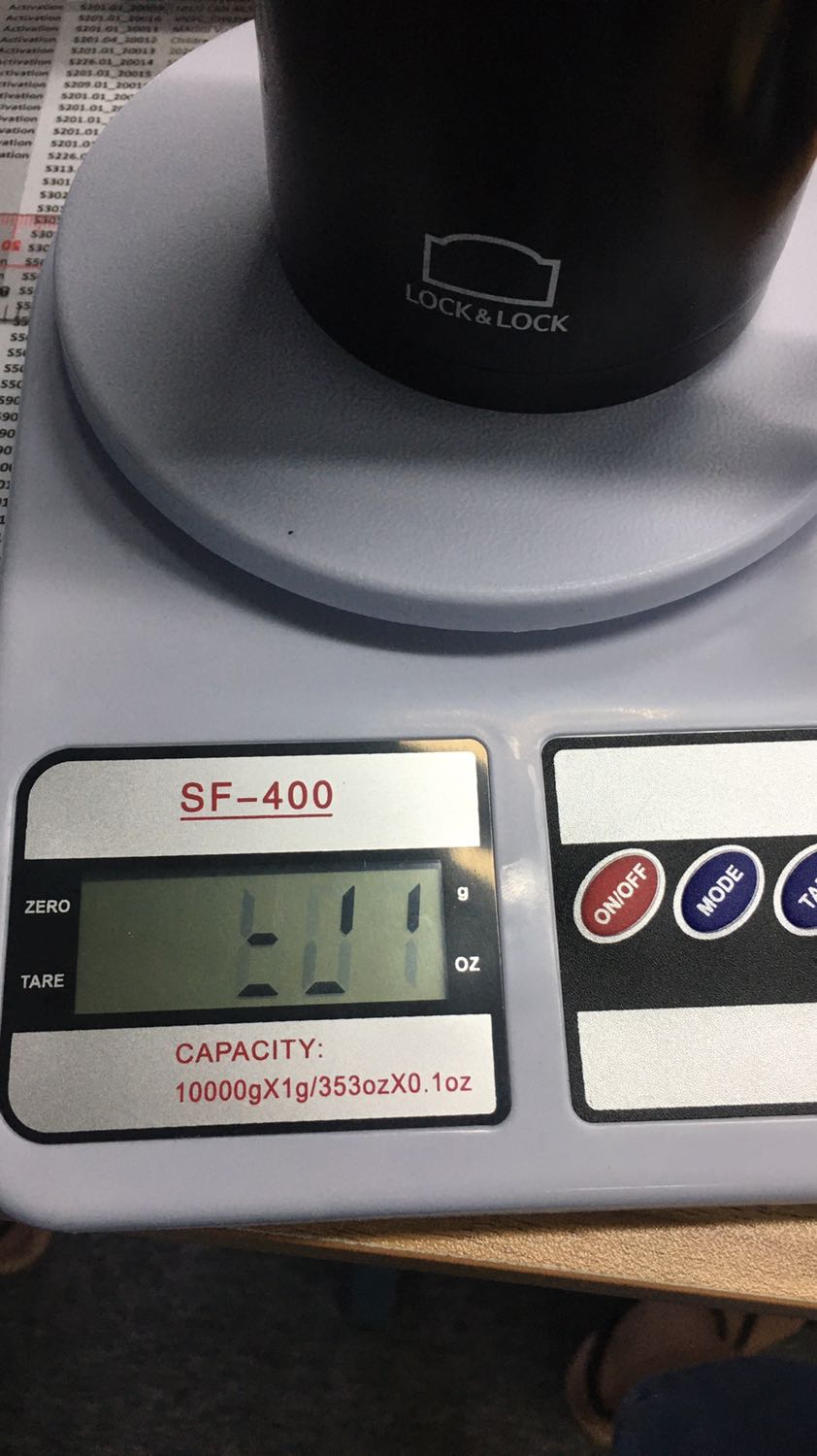 Đề nghị tiki đổi lại cái khác. Không thấy được số gram hay kg . Rất mờ. Ko được tặng pin Đề nghị tiki đổi lại cái khác. Không thấy được số gram hay kg . Rất mờ. Ko được tặng pin