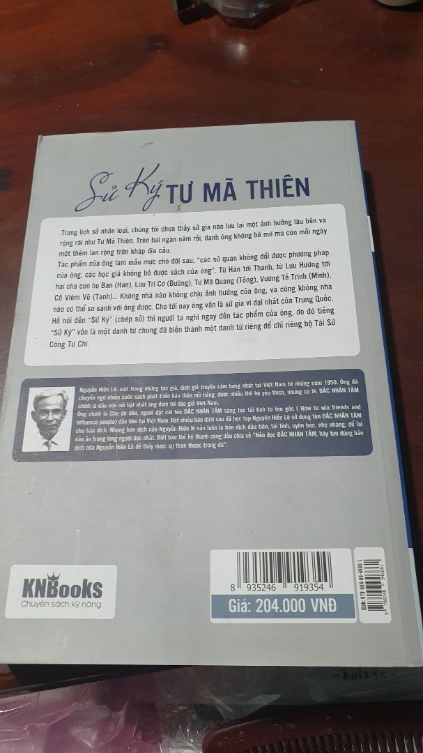 Dự kiến 12.6 giao nhưng đến 18.6 mới giao nên hơi quạu!