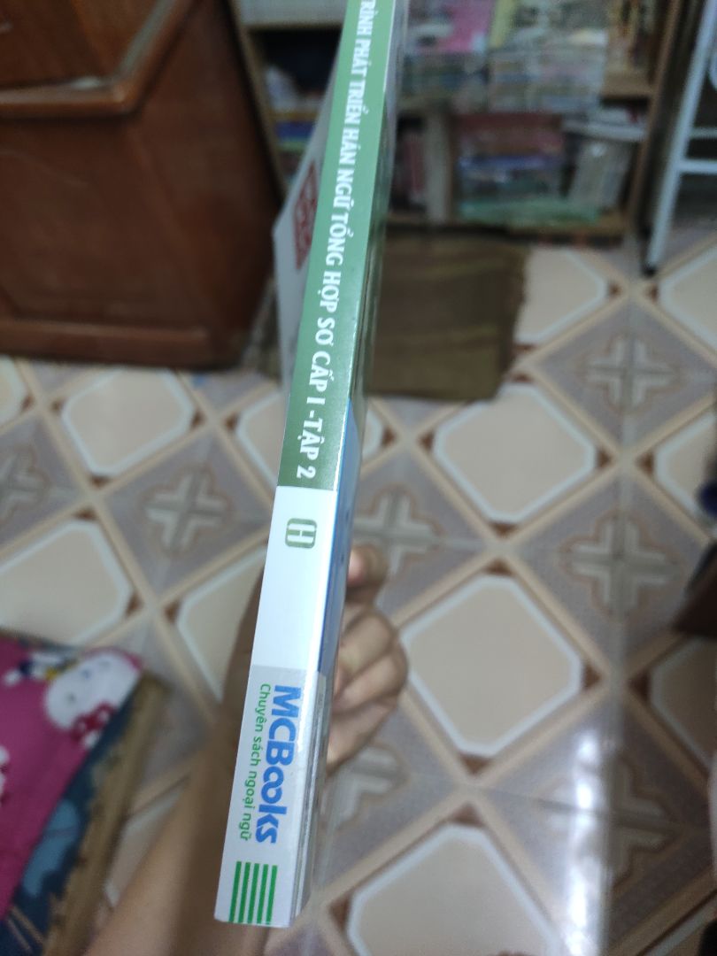 Sách cực kì mới, xịn, giá còn giảm rất rẻ và tiki giao hàng hoả tốc lắm. Mới đặt hôm quá mà nay có hàng rồi. Hài lòng thật sự ạ 🥰 Mãi ủng hộ Tiki