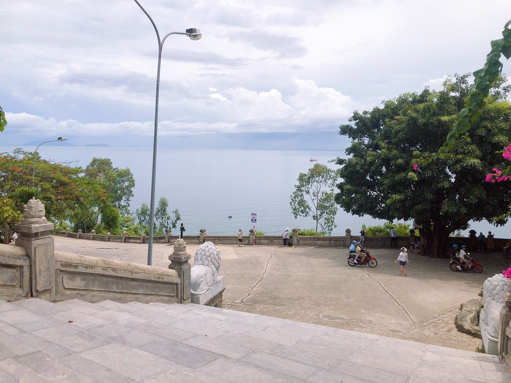 Hàng đẹp chất lượng. Vỏ bằng nhôm nên chắc độ bền sẽ cao . Chíp led to dày khá sáng bố minh khá thích sản phẩm của shop mong shop luôn bán hàng uy tín như vậy. Cảm ơn shop