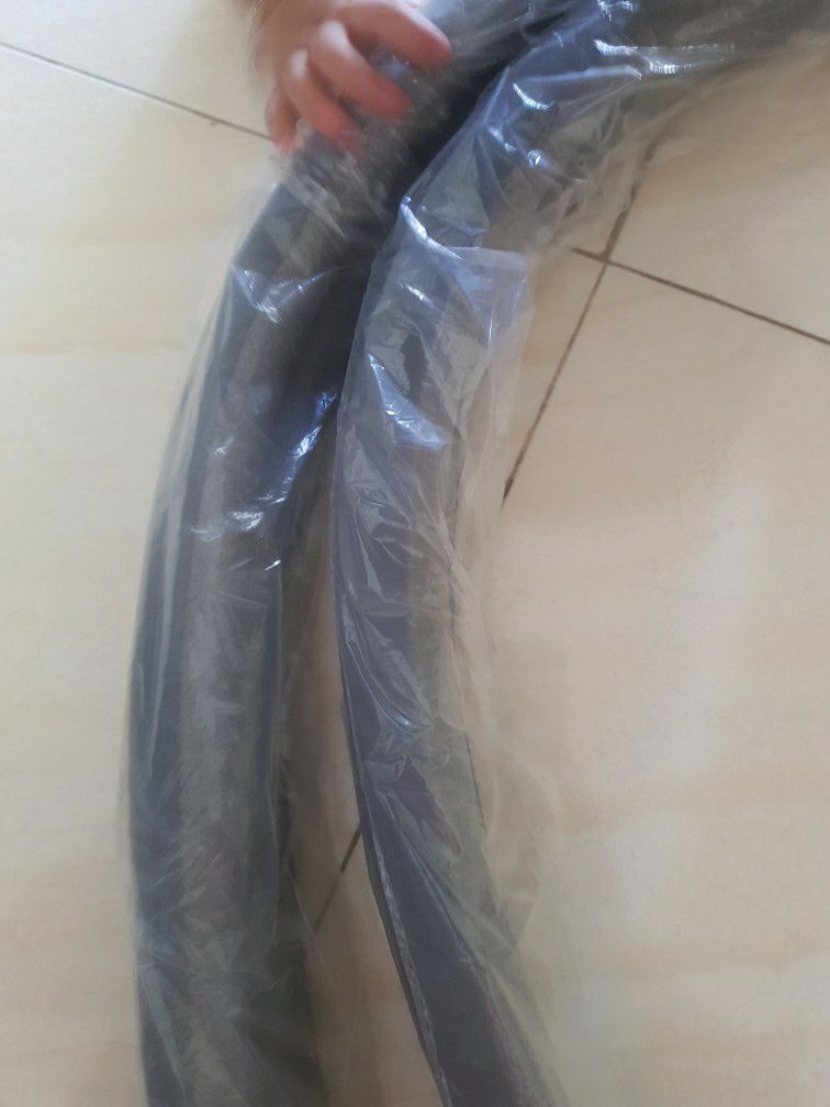 Xốp rất kín. tránh đc bụi vào nhà. xốp dày dặn, mình rất ưng ý. chất lương 5sao nhé