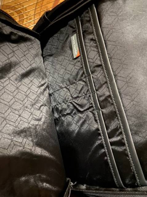 Đã mua 1 lần tại shop và quay lại mua tiếp vì thấy hàng rất chất lượng. Lần này cũng vậy, hàng rất đẹp và chắc chắn, mà giá lại rẻ, mình mua tặng luôn em mình một chiếc. Thấy shop cũng uy tín, nhiều đánh giá tốt nên rất an tâm. Chúc shop ngày càng phát triển Đã mua 1 lần tại shop và quay lại mua tiếp vì thấy hàng rất chất lượng. Lần này cũng vậy, hàng rất đẹp và chắc chắn, mà giá lại rẻ, mình mua tặng luôn em mình một chiếc. Thấy shop cũng uy tín, nhiều đánh giá tốt nên rất an tâm. Chúc shop ngày càng phát triển