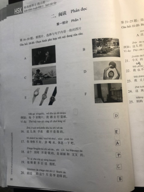 Sách bài tập dạng photo, không hài lòng