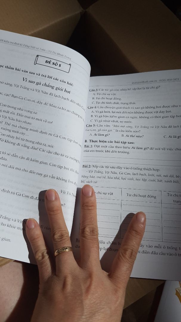 sách đẹp, chữ rõ, giao hàng siêu nhanh luôn. vì mình ghi chú cần sách gấp, hi vọng sẽ được nhận sớm hơn dự báo. nhưng không ngờ lại nhận được nhanh đến như vậy. 2 ngày đã nhận dc. rất cảm ơn và đánh giá cao sự hỗ trợ của nhà sách và các anh chị giao hàng ạ! 🥰