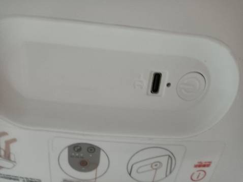 Máy rất tốt nhe mọi người. Mẹ mình xài 2 lần là hết nhức mỏi luôn. 
Trong tầm giá này thì khuyên nên mua máy này
Máy bóp lực rất mạnh. Có sạc bằng sạc type C. Sách hướng dẫn sử dụng tiếng việt rất dễ hiểu.
1 lần sạc xài được 6-8 lần