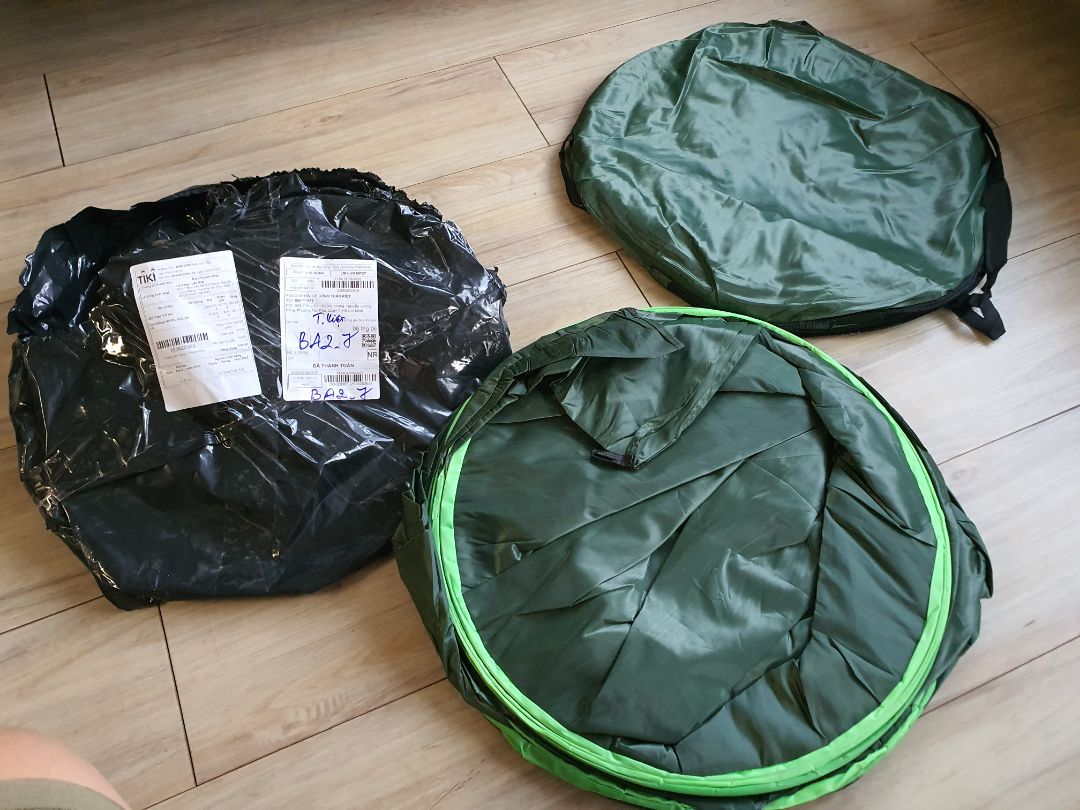 Không giao hàng mà ghi là có. Trong kiện hàng chỉ có thế này.