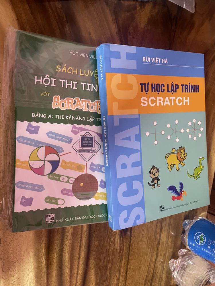 Màu sắc dễ hiểu. Một số câu không hỗ trợ đáp án