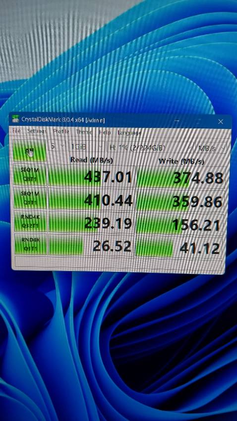 Hàng chính hãng do FPT phân phối. Kiểm tra trên website của Western Digital còn bảo hành dài. Tốc độ tốt so với giá tiền. Hàng chính hãng do FPT phân phối. Kiểm tra trên website của Western Digital còn bảo hành dài. Tốc độ tốt so với giá tiền.