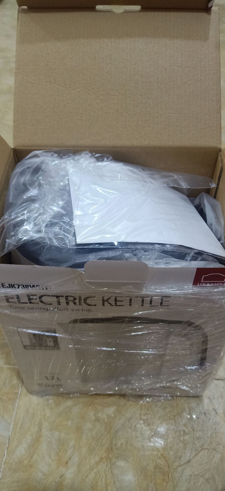 Giao hàng nhanh, đóng gói cẩn thận, giấy bảo hành đầy đủ. ấm đun nhanh sôi. Khá hài lòng về chất lượng