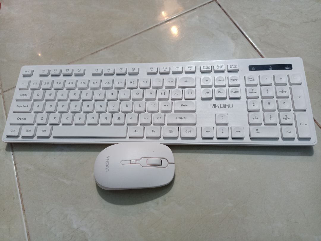 Bàn phím nhẹ, xài rất ok.
Chuột bấn nhạy.
để lâu, ko xài tự ngắt pin. có lẽ tiết kiệm pin.
sản phẩm rất tốt, để xài thời gian xem.sao.