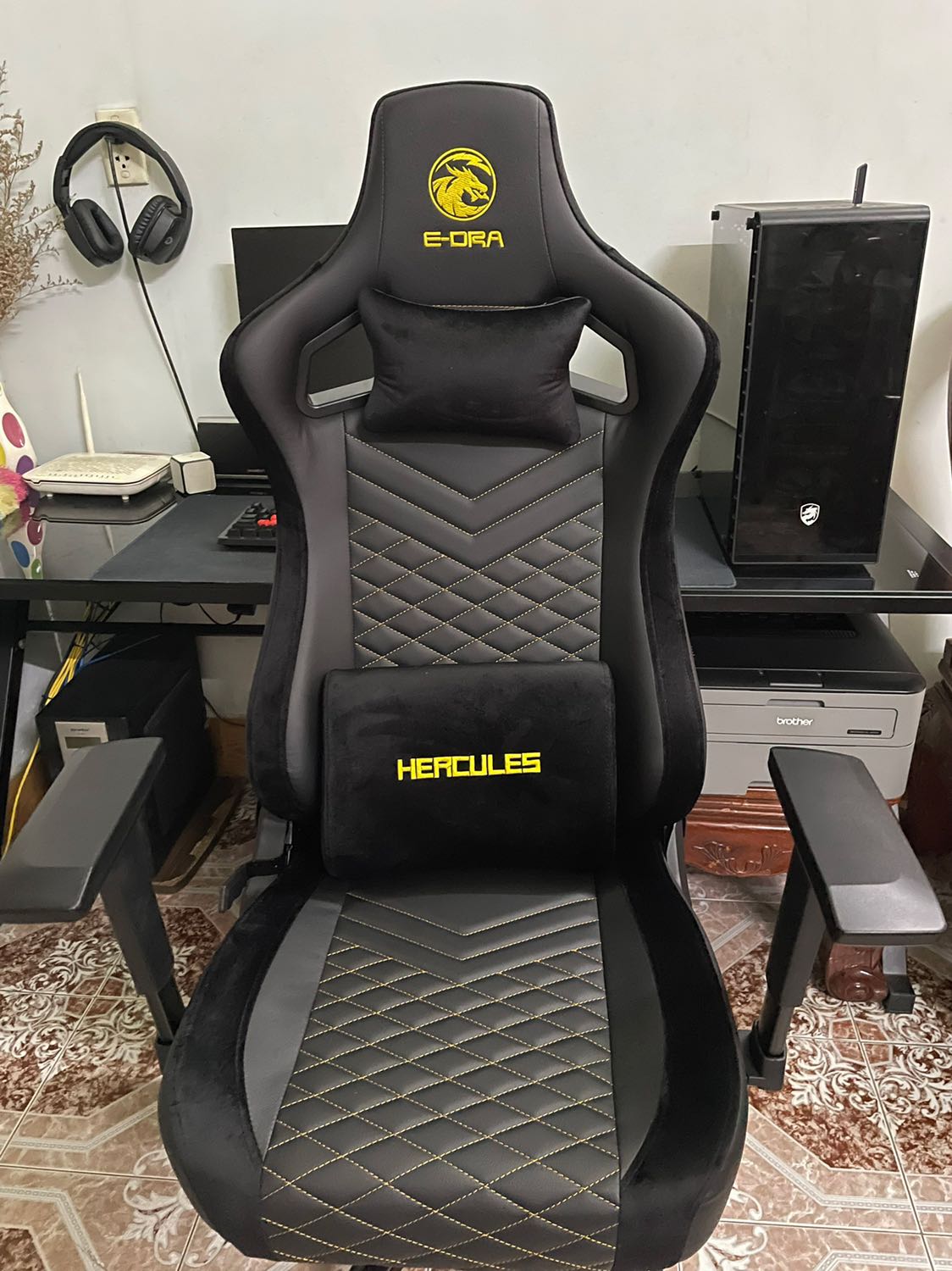 Ghế chất lượng khỏi phải bàn, ngồi êm. Lắp đặt cũng khá đơn giản. Mình khá hài lòng về sản phẩm. Ghế chất lượng khỏi phải bàn, ngồi êm. Lắp đặt cũng khá đơn giản. Mình khá hài lòng về sản phẩm.