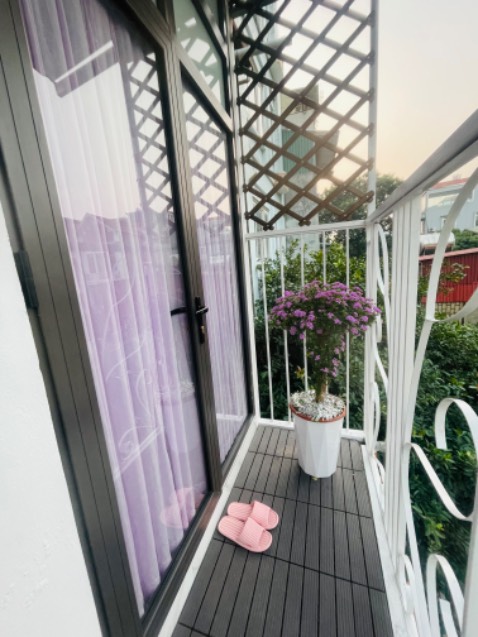 Sản phẩm đẹp, chắc chắn, đóng gói rất cẩn thận và đặc biệt shop hỗ trợ rất nhiệt tình👍