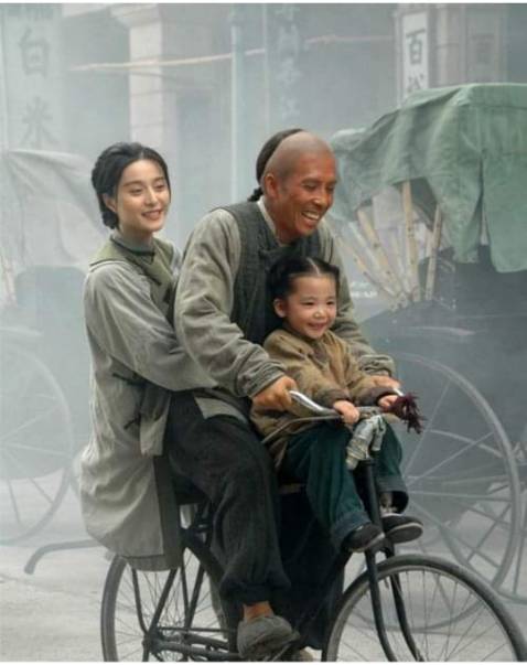 Mê cung như cuộc chiến vô cực không có hồi kết. Bộ sách rất hữu ích.