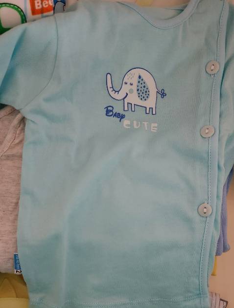 Kiểu dáng đẹp. Hàng đúng như mô tả. Shop giao hàng nhanh, đóng gói cẩn thận