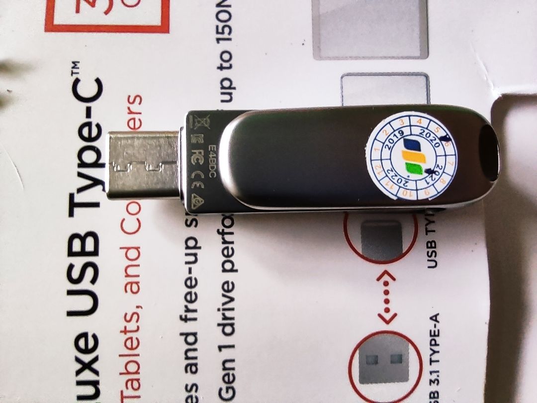 Lúc kết nối thì hơi nóng tý nhưng chấp nhận được.👌👌👌
Kết nối & sao chép nhanh, ổn định.
Đáng mua😁