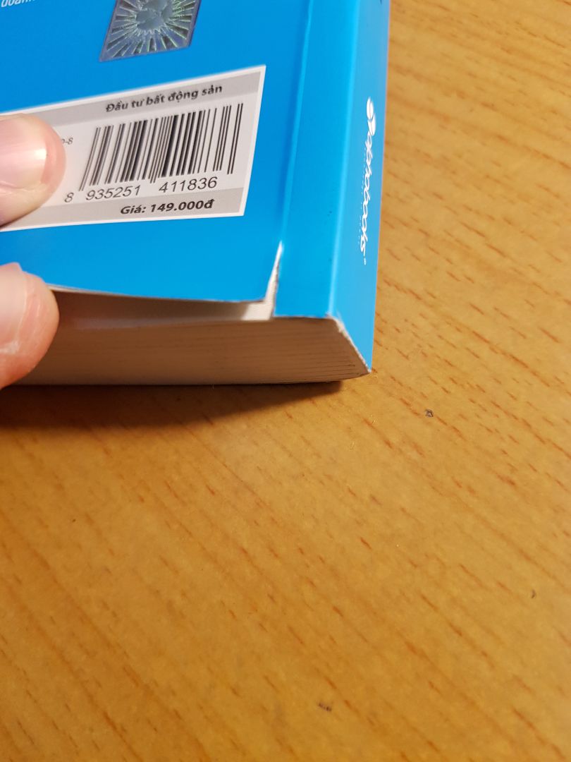 Mình nhận quyển này bị rách chút, chắc do vận chuyển. Nhưng lần trước mua quyển Não bộ kể gì về bạn, đọc mấy hôm bị bong chỉ ở giữa. Hy vọng những lần sau chất lượng sẽ tốt hơn. Cảm ơn Tiki!