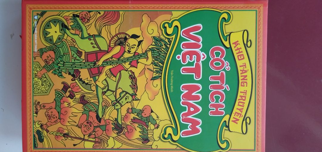 rất dày, rất nhiều truyện, vô cùng thích,