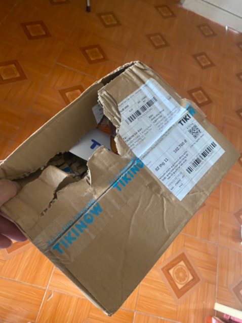 Độ bám dính kém , dán sẽ sớm bong - Các ACE mua sau cân nhắc .