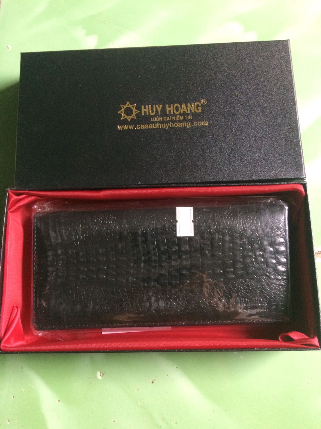 Chất lượng sản phẩm tuyệt vời...đóng hói hàng rất kĩ và chắc chắc...da rất tốt,rất đáng tiền