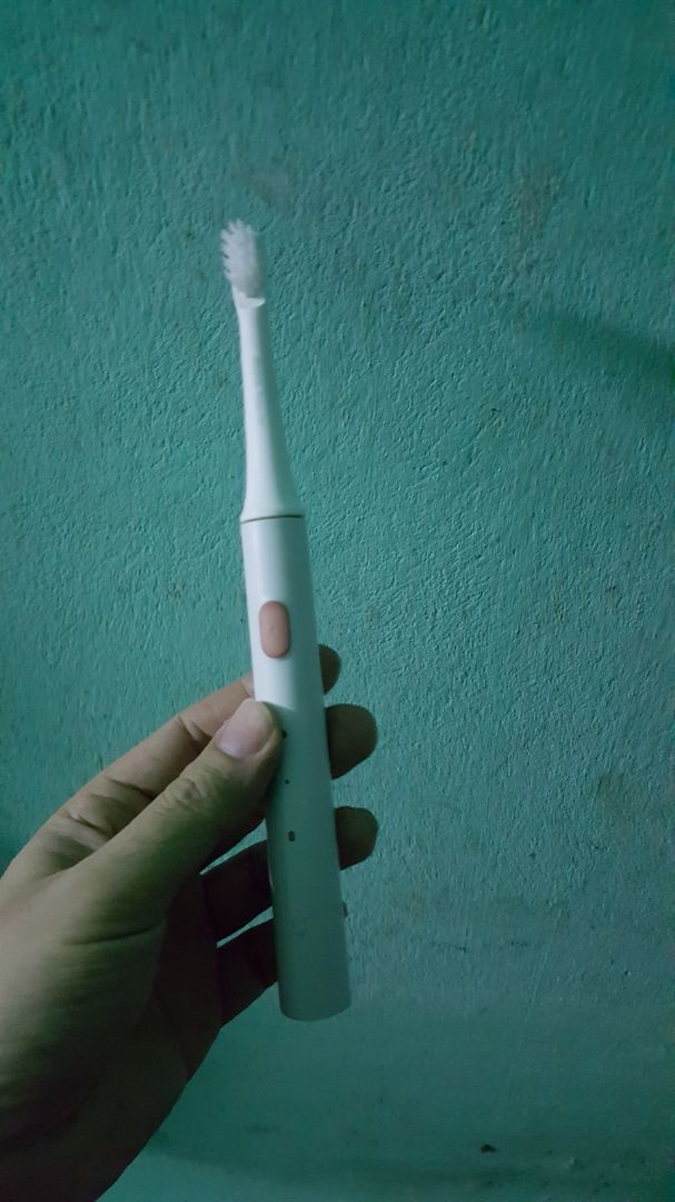 Pin ổn từ lúc mua về đến giờ chưa phải xạc pin lần nào.