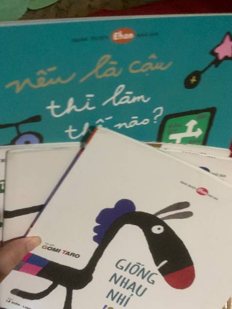 shop soạn hàng nhanh, sách đẹp, quấn 2 lớp chống sốc rất kĩ…........đánh giá mang tinh chất nhận xu, shop 5 sao