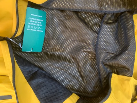 áo vải dù nhưng mát mịn, đẹp lớp lót mặc mát chứ ko bí giá oke có túi trong tiện áo vải dù nhưng mát mịn, đẹp lớp lót mặc mát chứ ko bí giá oke có túi trong tiện