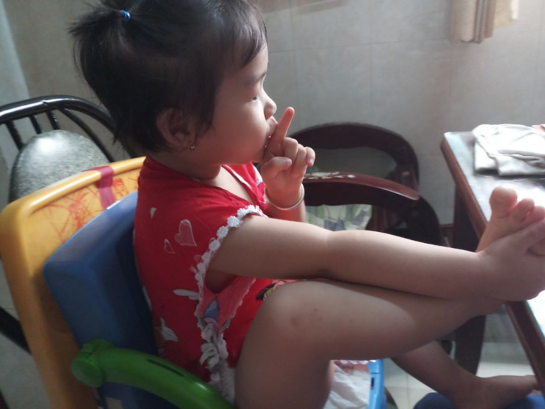 Con mình rất thích và kêu ba đọc sách hàng ngày luôn. Hình ảnh dễ thương, dễ hiễu. Sách luôn là tài sản vô giá mà con mình sẽ dùng mãi về sau. Nên mua. Cảm ơn Tiki và shop.