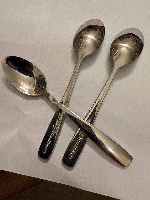 đúng như mô tả, có khắc dấu tên cty rất đẹp