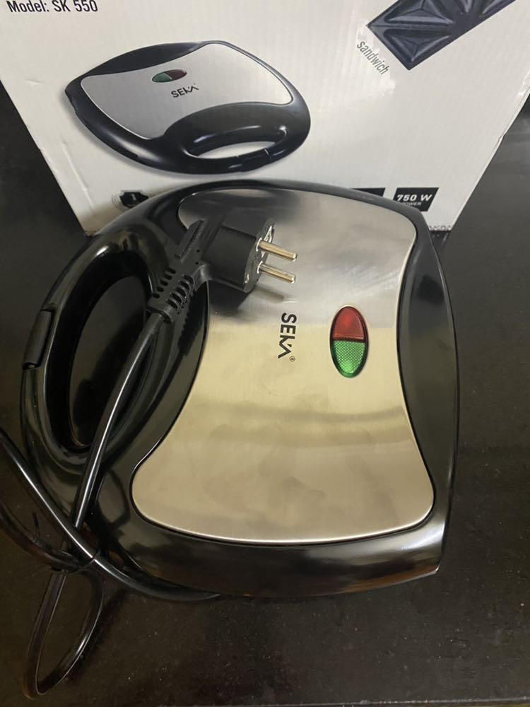 Máy đẹp y hình shop gói hàng cẩn thận, giao hàng nhanh chóng