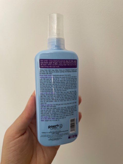 Ship siêu nhanh. Remos nhà t dùng mấy năm rồi, hay dùng loại xịt cho tiện, phòng muỗi ok, mùi cũng dễ chịu ko gắt