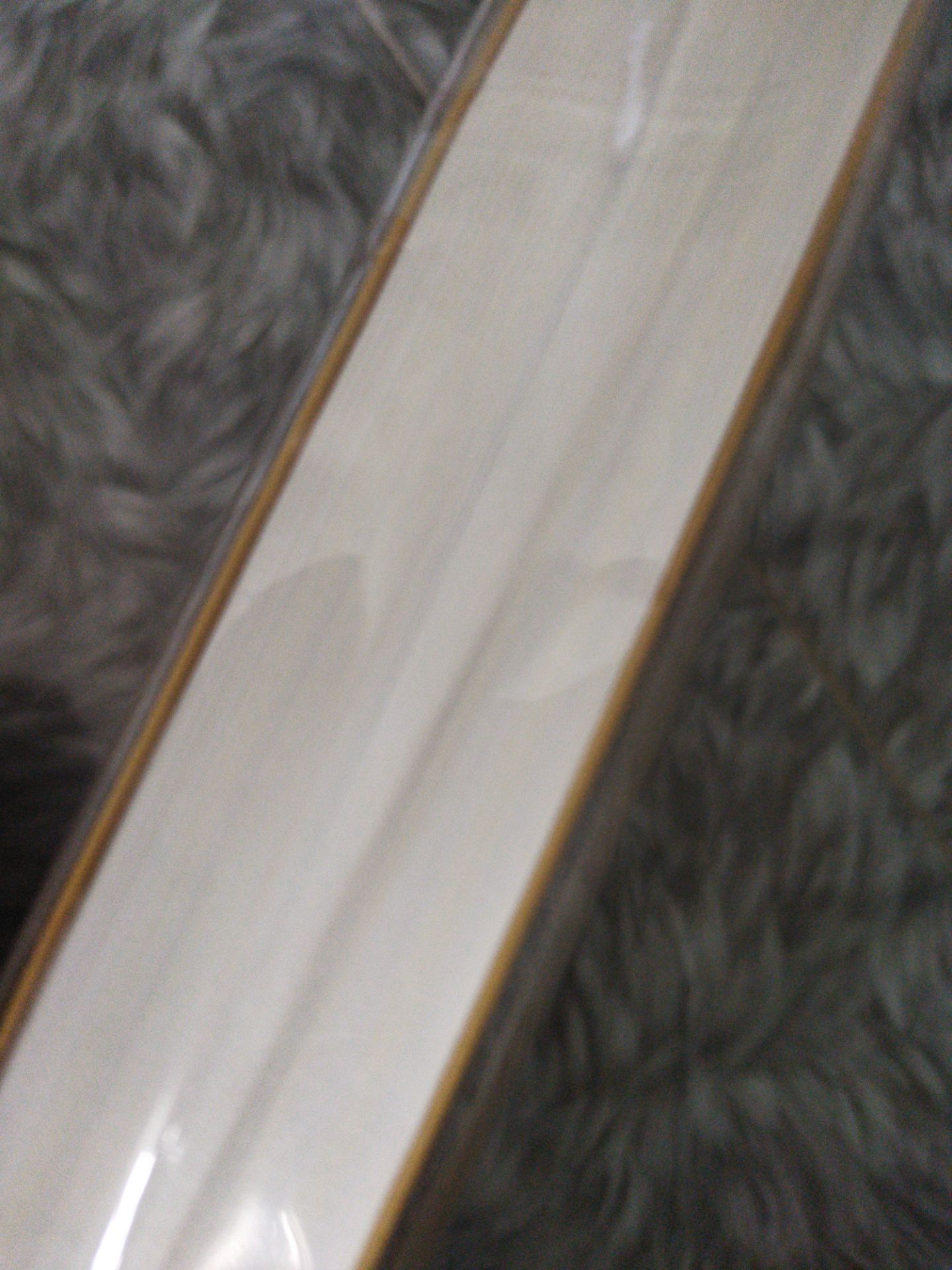 sản phẩm đẹp, chất lượng tốt, còn nguyên màng co, có bookmark, đóng gói kỹ càng, giao hàng nhanh chóng