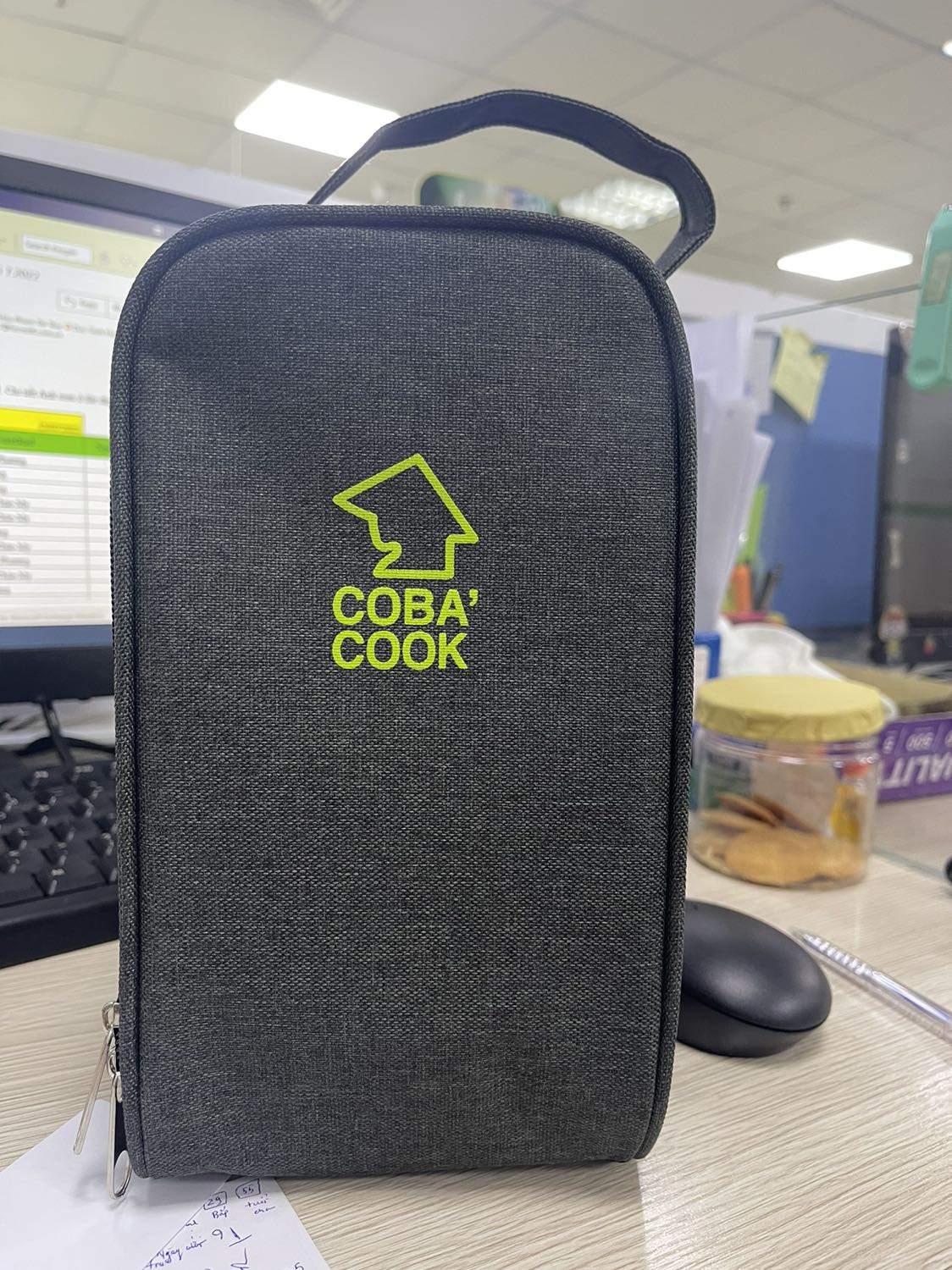 Giao nhanh , đóng gói cẩn thận , sản phẩm dể thương .