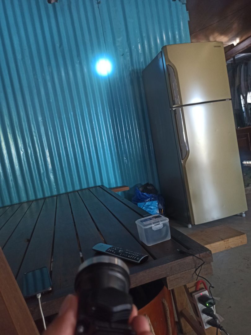 gói hàng ok sản phẩm vừa tầm giá nút bấm tốt độ sáng tốt còn pin thì chưa sửa dụng nên chưa biết có lâu hết pin hay như thế nào