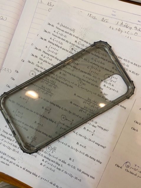 Sản phẩm lỗi, tôi muốn trả hàng, nó trong suốt trắng mà nó lại đen