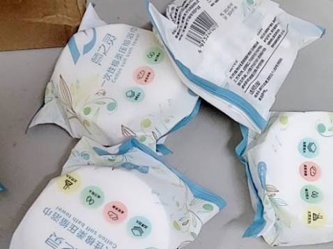 Mua shop lần đầu thôi nhưng thấy ok lắm, gói cẩn thận lắm mà còn giao nhanh nữa.sẽ quay lại mua tiếp